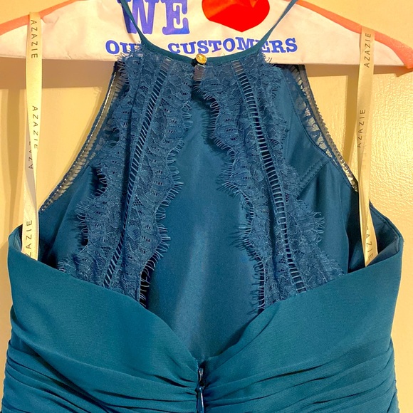 Gown - Picture 4 of 4